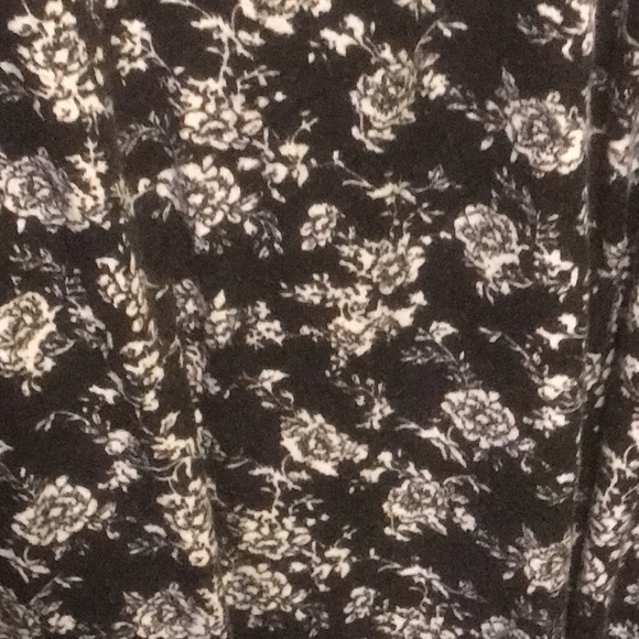 Wall flower large maxi skirt (13207-OL1) - Picture 3 of 8